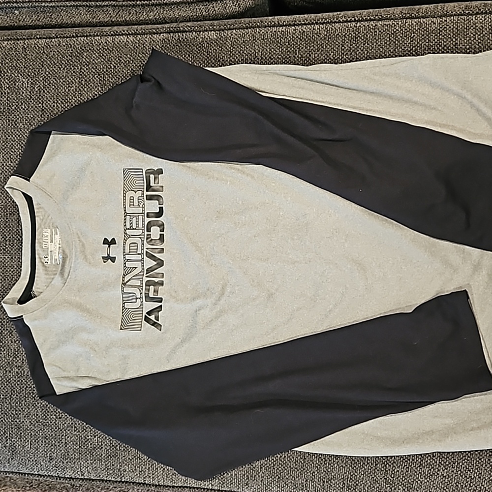 Under Armour long sleeve YXL